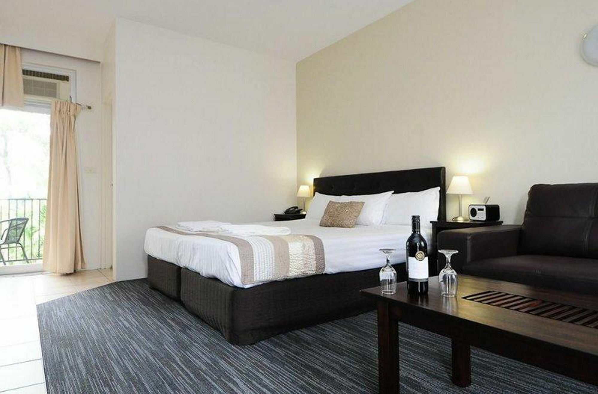 Sanctuary Resort Motor Inn Κοφς Χάρμπουρ Εξωτερικό φωτογραφία